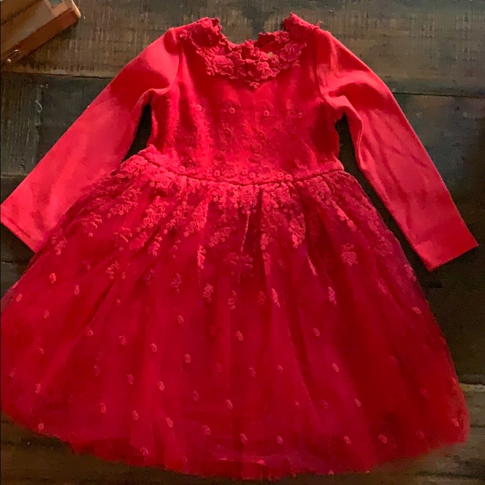 Too CUTE!❤️
Mae Li Rose Floral Crochet Lace Dress!